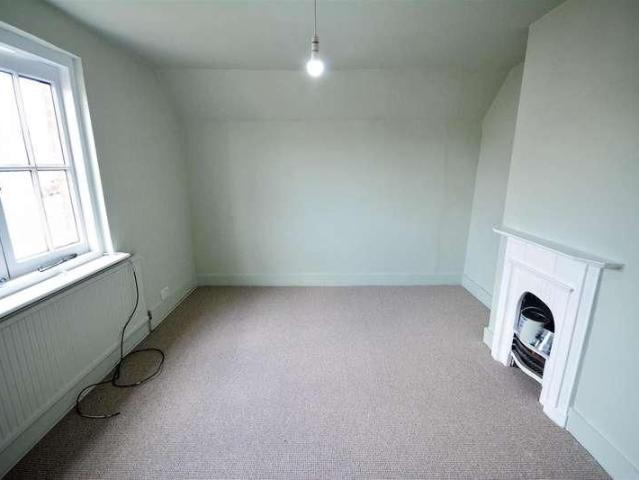 Lakehurst Road, Epsom, KT19