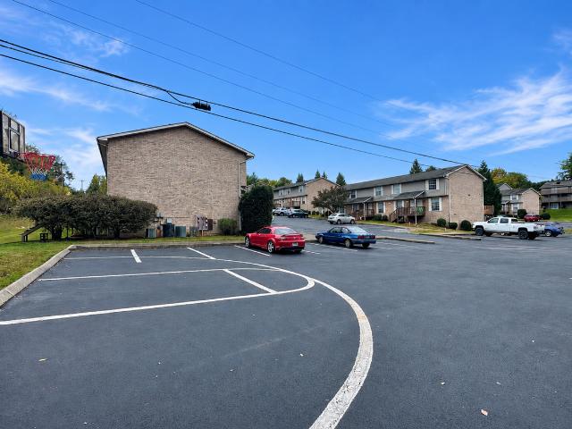 Lakeland Hills Apartment Homes Studio Apartment for Rent at 2021 N Sizer Ave, Jefferson City, TN 37760