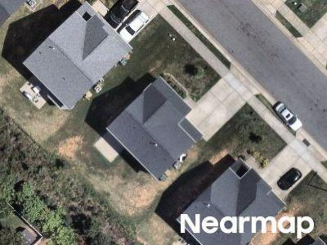 Lakemont Dr