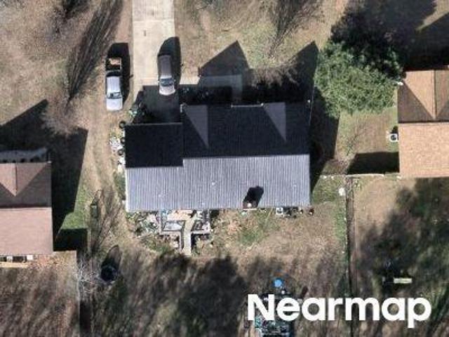 Lakemont Dr S