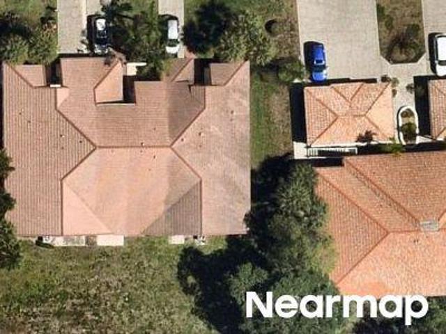 Lakemore Ln
