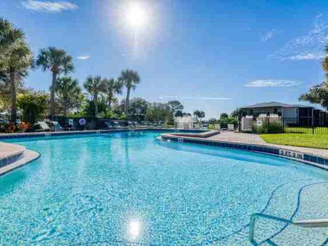 Lakes at Suntree 2 Bedroom Apartment for Rent at 201 Plantation Club Dr, Palm Bay Melbourne Titusville, FL 32940 Suntree
