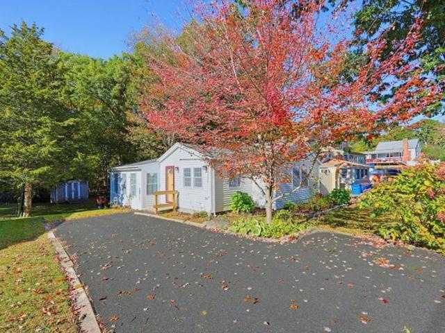 Lakeshore Dr, Blackstone, Home For Sale