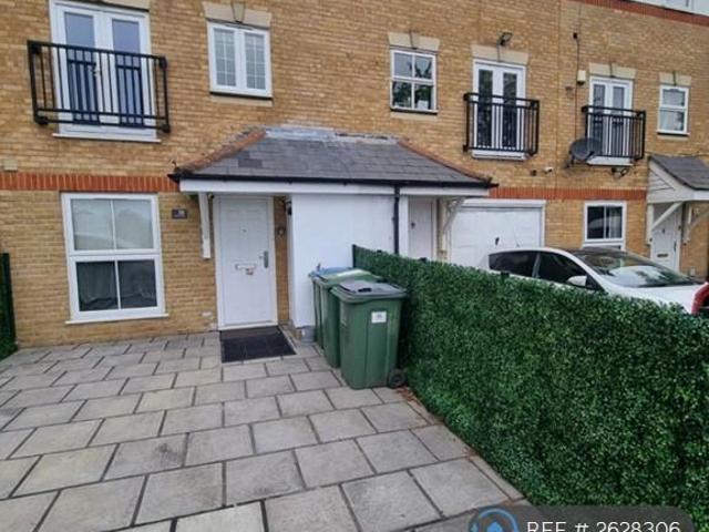 Lakeside Avenue, London, SE28 1 bed in a house share to rent £900 pcm £208 pw