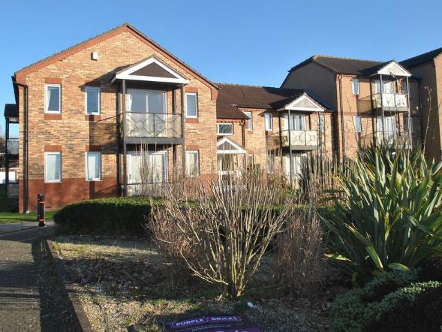 Lakeside Boulevard, Lakeside, Doncaster 2 bed flat to rent £850 pcm £196 pw