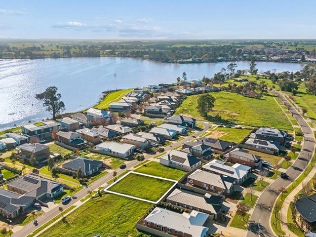 Lakeside Building Opportunity