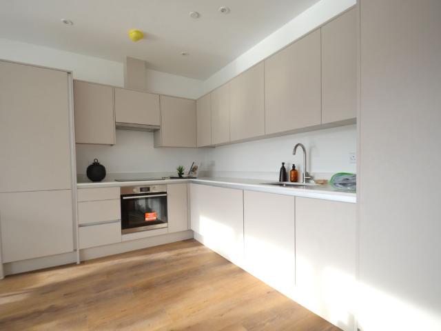 The Causeway, Staines TW18, 1 bed flat to rent, £1,550 pcm | PrimeLocation