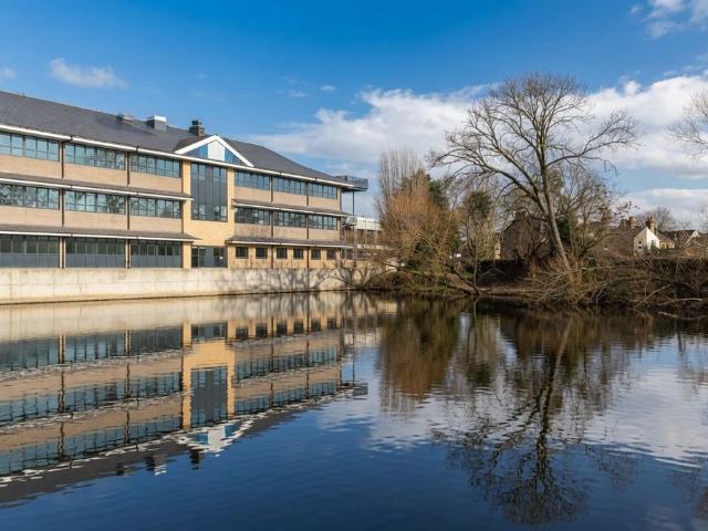 Lakeside Close, Staines Upon Thames TW18, 1 bed flat to rent, £1,750 pcm | PrimeLocation