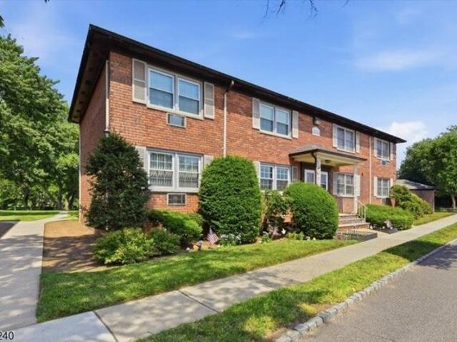 Lakeside Dr Unit A, Millburn, Condo For Sale