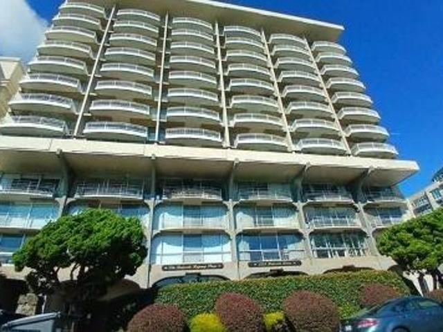 Lakeside Dr Apt 80