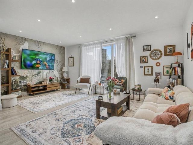 Lakeside Drive, Park Royal, London, ` NW10, 1 bed flat to rent, £2,050 pcm | PrimeLocation