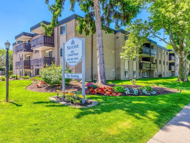 Lakeside Gardens Apartments