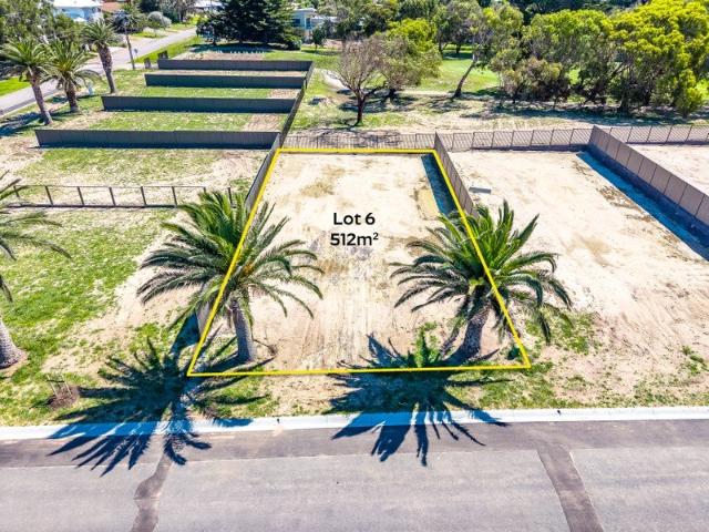 Lakeside Links Golf Course Living with a Brand New Home
