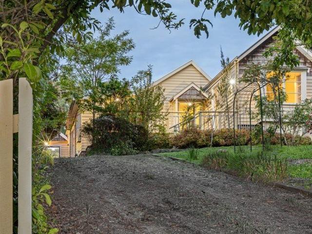 Lakeside Lifestyle Meets Investment Opportunity