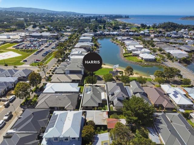Lakeside Living, Coastal Charm & Everyday Convenience