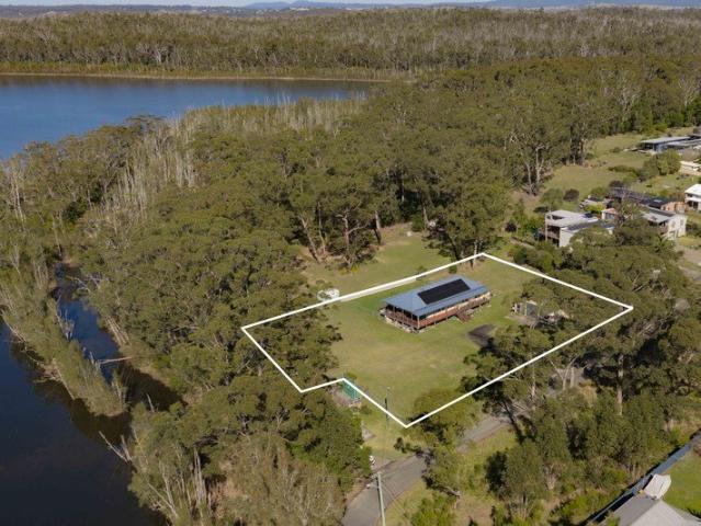 LAKESIDE LIVING AT LAKE CONJOLA Escape the ordinary and embrace a life less hurried