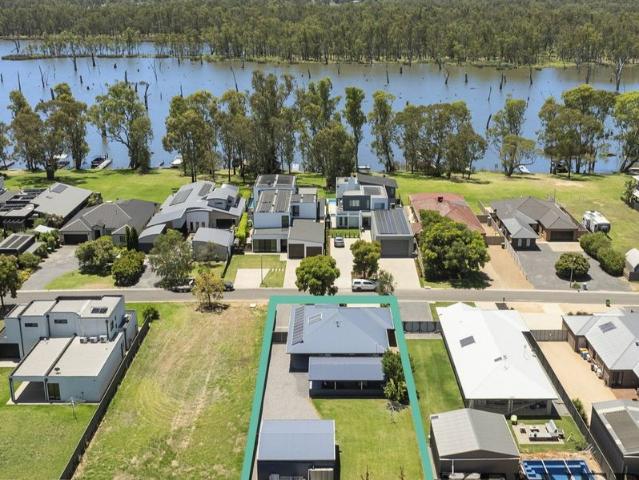 Lakeside Lifestyle with Space, Shedding & Entertaining Appeal