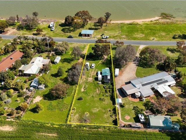 Lakeside Living Starts Here!