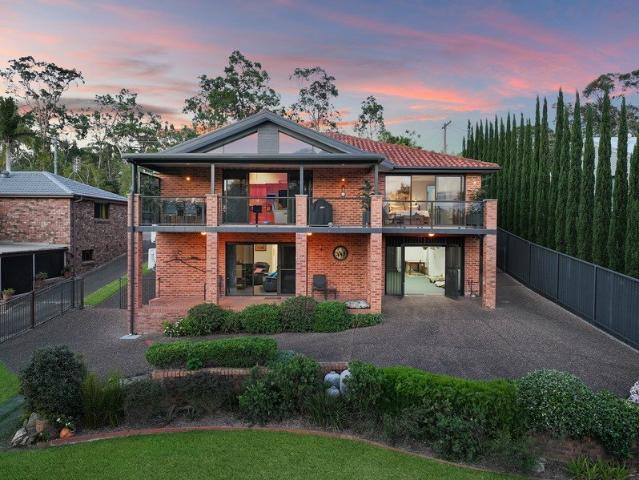 Lakeside Luxury with Panoramic Water Views