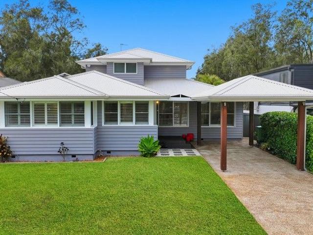 Lakeside Luxury with Space, Style & Stunning Water Views
