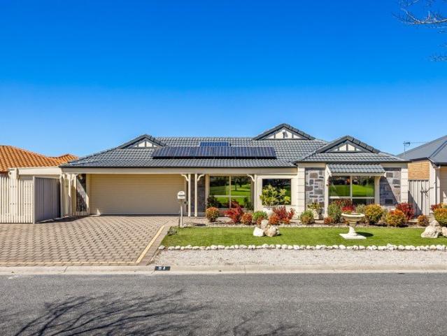 Lakeside Pull, Reserve Edge Calm Easy Coastal Living Covered