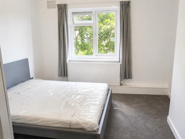 Lakeside Road, London W14, 2 bed flat to rent, £2,805 pcm | PrimeLocation