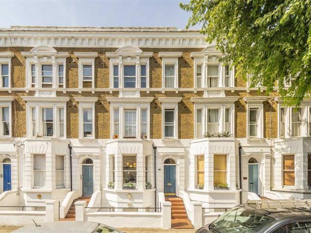 Lakeside Road, London W14 2 bed flat to rent £3,750 pcm £865 pw