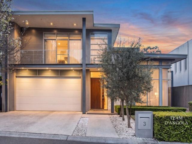Lakeside sanctuary 950mtrs walk to Metro