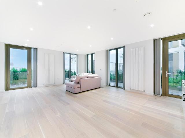 Laker House, Royal Wharf, London E16, 4 bed flat to rent, £4,100 pcm | PrimeLocation