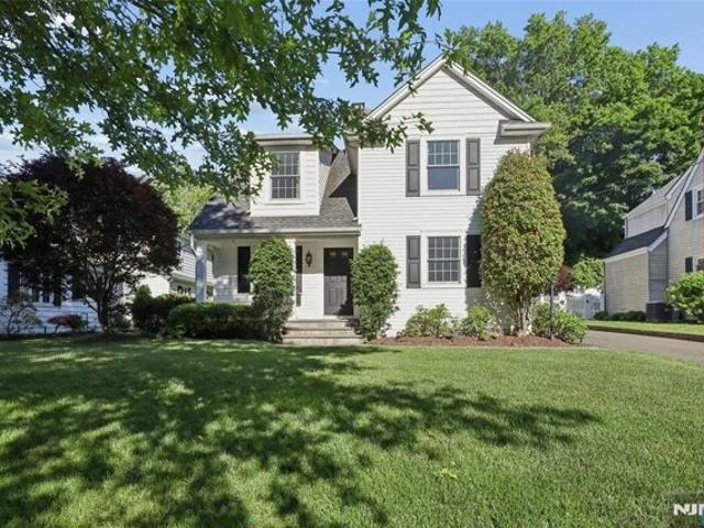 Lakewood Ave, Ho Ho Kus, Home For Sale