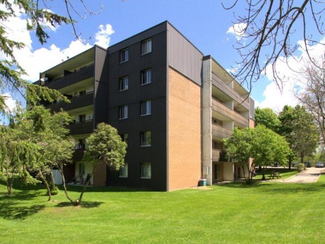 Lakeview Towers Apartments