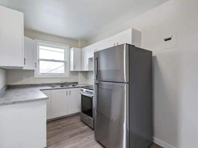 Lakeview Apartments 1 Bedroom Apartment for Rent at 3211 Portnall Ave, Regina, SK S4S 1A6 Lakeview
