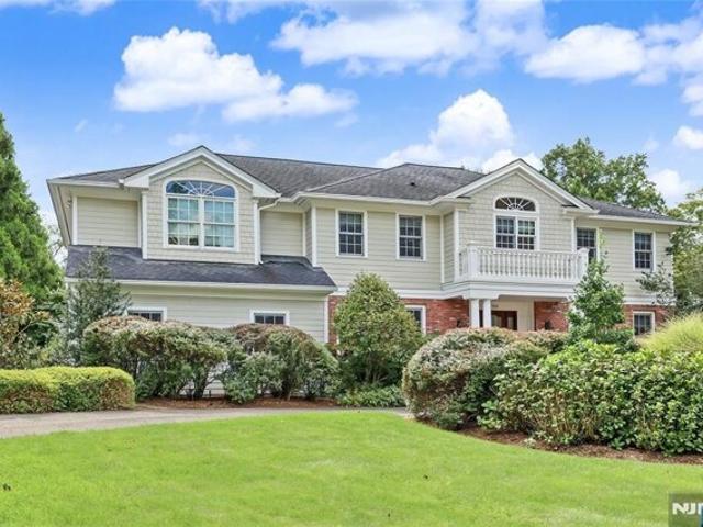 Lakeview Dr, Wyckoff, Home For Sale