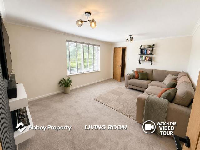Lakeview New Bedford Road Luton LU3 1NB 2 bed flat to rent £1,275 pcm £294 pw