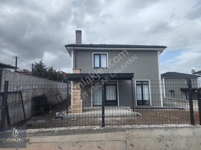 Lalahanda Site İcinde Köşebaşı. Full. Yapılı Yerden Isıtmalı.