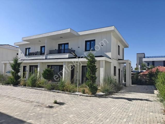 Lalebahçede 4+1 Dubleks Site İçi Ultra Lüks Sıfır Villa