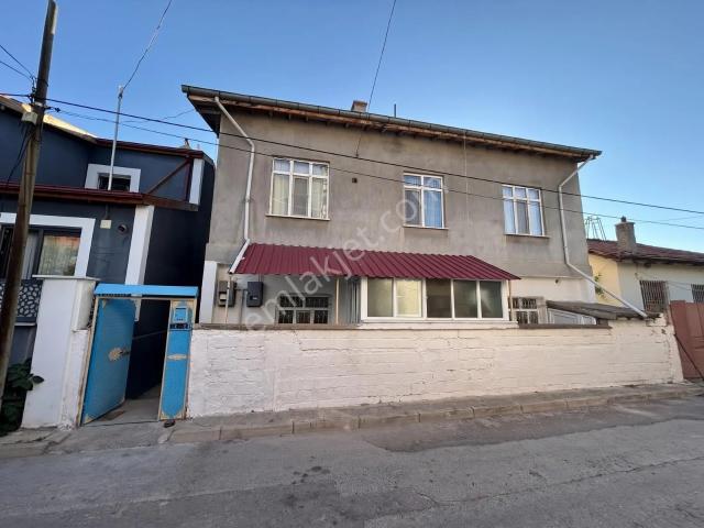 Lalebahçede 354 M² Arsalı Müstakil Ev! Takasa Uygun