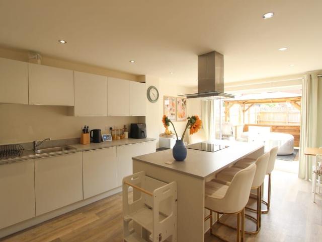 Lapwing Close, Lakeside, Doncaster DN4 5QG