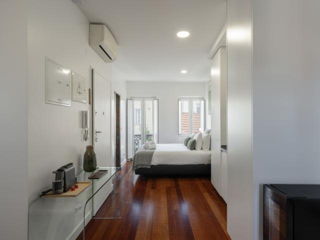 LAPA RIVERSIDE STUDIOS III by Homing