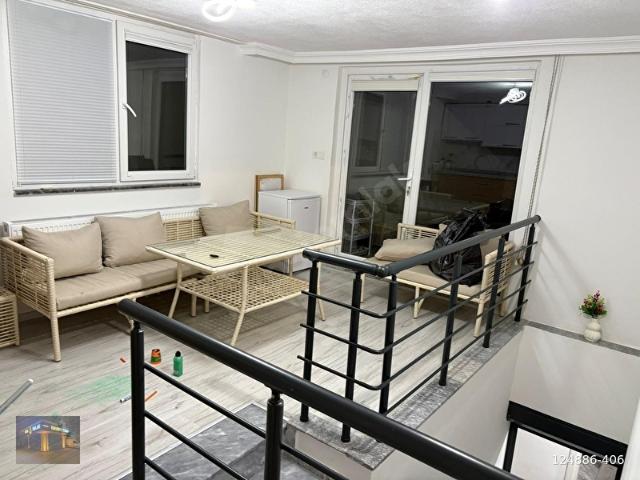 LAPSEKİ MERKEZİ KONUMDASAHİL KORDONA 300 M1 YAŞ DUBLEKS DAİRE