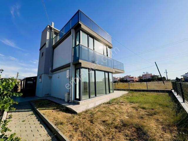 Lapseki Çardak'da 250 M² Net Müstakil Villa
