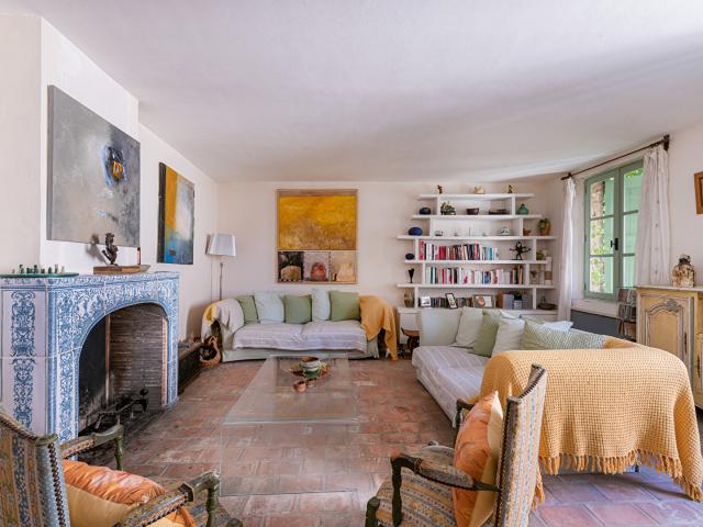 L'Art de Vivre au Coeur du Village: Ensemble Unique à Moustiers Sainte Marie