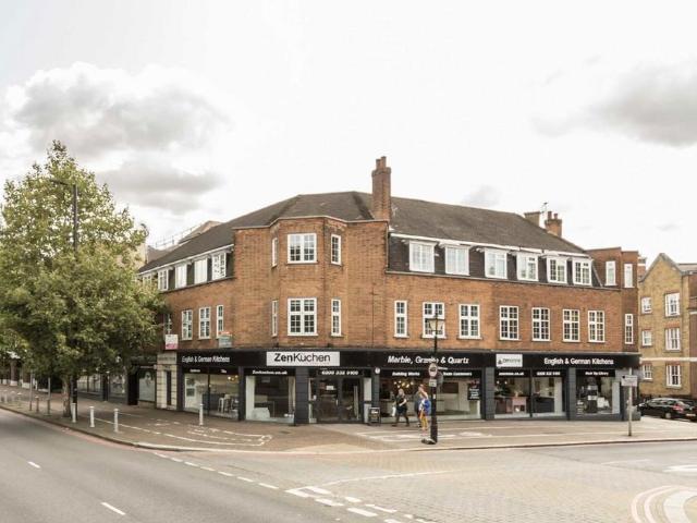 L'Arte Della Pizza, 1 2 Twickenham Road, London, TW9 2SE, United Kingdom | 2 bed apartment for rent #138148018 | Rentberry