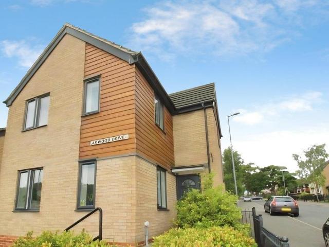 Larwood Drive, Bradford, BD100LR 3 bed detached house to rent £1,200 pcm £277 pw