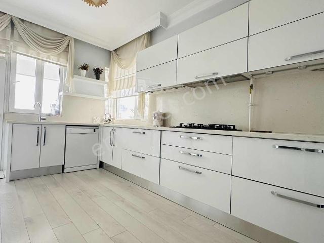 Lara Çağlayan'da Denize Yakın 3+1 Full Eşyalı Kiralık Daire