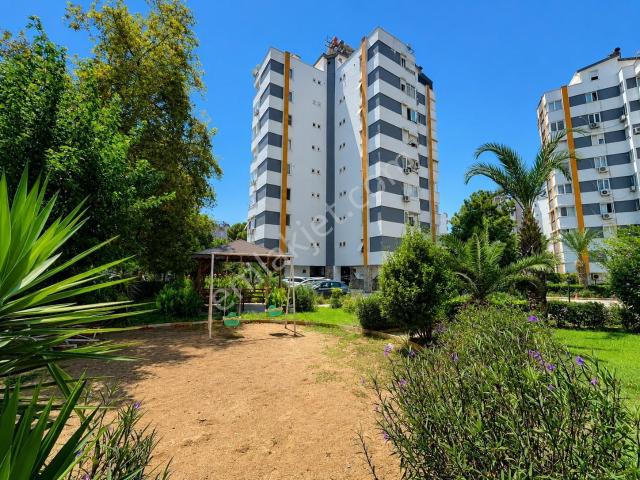 Lara Güzeloba'da Site İçinde Bakımlı 2+1 Kiralık Daire