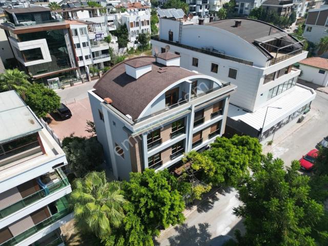 Lara Sahiline Yürüme Mesafesinde | Asansörlü 5+1 Kiralık Triplex