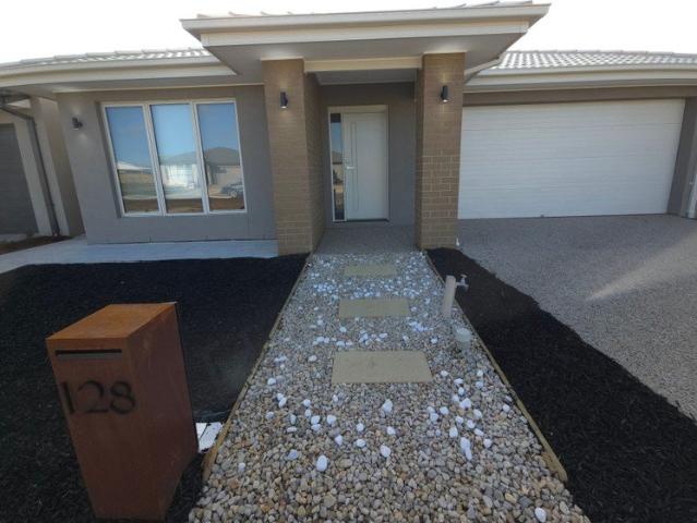 Lara 4BR House for Lease $590/wk From 25 Sept 2026, Pets Allowed/ Free Gym