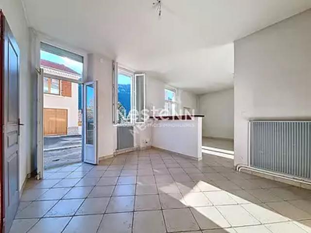 Laragne Montéglin 05300 Achat / Vente maison 5 pièces t5 terrasse cave