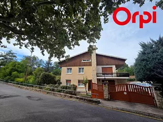 Laragne Montéglin 05300 Achat / Vente maison 6 pièces t6 piscine jardin